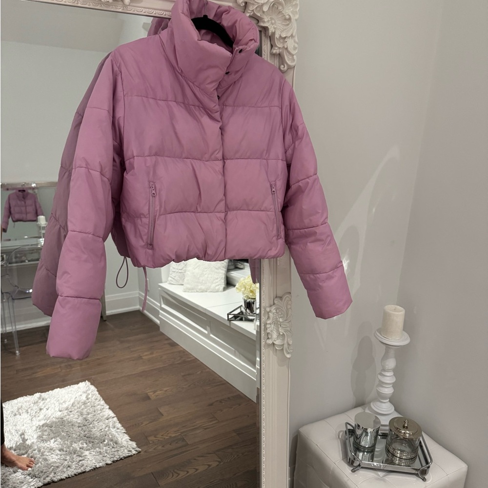 ALO Yoga Women's Pink Puffer Jacket in size S